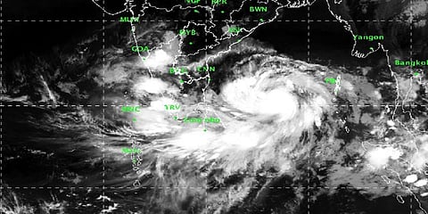 ஒடிசாவை நோக்கி ஃபோனி புயல் : கஜா புயலை விட இருமடங்கு அதிதீவிரமானது !