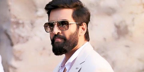 ஆக்ஷன் காமெடியில் மீண்டும் சந்தானம்