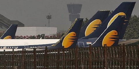 ஃபோனி புயல் எச்சரிக்கை - கொல்கத்தா விமான நிலையம் 2 நாட்கள் மூடல்