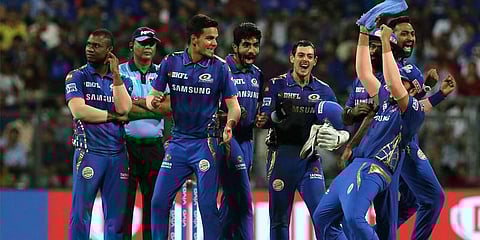 சூப்பர் ஓவரில் வென்றது மும்பை: சன் ரைசர்ஸ் அணிக்கு நெருக்கடி!