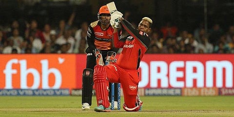 ஐபிஎல்: பெங்களூருக்கு ஆறுதல் வெற்றி, சன் ரைசருக்கு சிக்கல்!