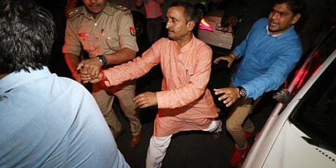 சட்டவிரோத போதைப் பார்ட்டி : 161 ஆண்கள், 31 பெண்கள் கைது