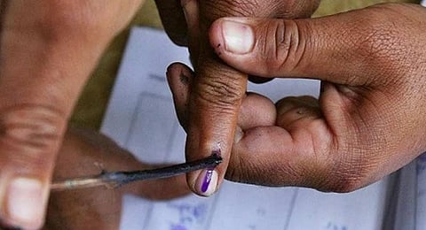 மின்னணு வாக்குப்பதிவு இயந்திரம் மாயம் ! பந்தானா பகுதியில் மறுவாக்குப்பதிவு