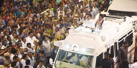 ''பொய் பேசுவதற்கு ஸ்டாலினுக்கு நோபல் பரிசு தரலாம்'' : முதல்வர் பழனிசாமி