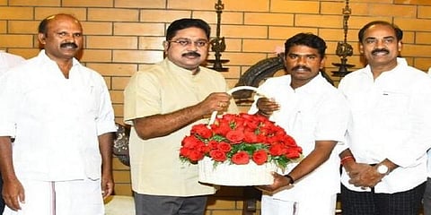 “சசிகலா அணியில் தான் தற்போது உள்ளேன்” - நோட்டீசுக்கு அவகாசம் கோரி எம்.எல்.ஏ பிரபு மனு