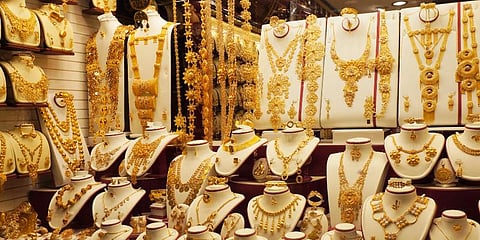 அட்சய திரிதியை ஆர்வம்... தங்க நகை விற்பனை அமோகம் !