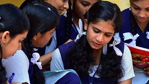 பிளஸ் 1 பொதுத் தேர்வு முடிவுகள் வெளியானது: 95 சதவீத மாணவ- மாணவிகள் தேர்ச்சி