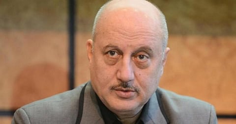 “தேர்தல் வாக்குறுதியை பாஜக நிறைவேற்றியதா?” - அனுபம் கெரை மடக்கிப் பிடித்து கேள்வி