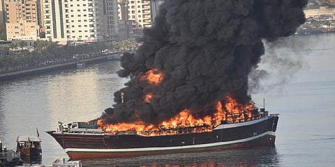 கப்பலில் தீ விபத்து - ஷார்ஜாவில் 13 இந்தியர்கள் மீட்பு