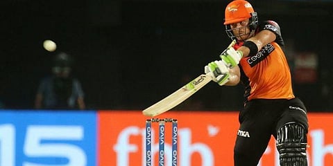 162 ரன்கள் குவித்தது ஹைதராபாத் : இலக்கை எட்டுமா டெல்லி அணி?