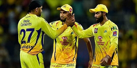 சிஎஸ்கே சுழலில் கட்டுப்பட்ட டெல்லி - இறுதிப் போட்டிக்குள் நுழையுமா சென்னை?