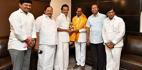 திமுக தலைவர் ஸ்டாலினை சந்தித்தார் சந்திரசேகர் ராவ்