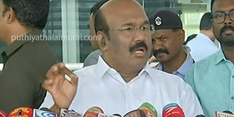 “மூன்று படகுகளில் சவாரி செய்யும் திறமை படைத்தவர் ஸ்டாலின்” - ஜெயக்குமார்