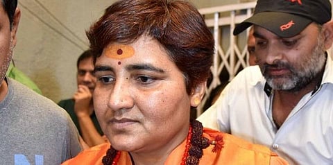 ‘நாதுராம் கோட்சே தேசபக்தரா?’ - பிரக்யா சிங்கிற்கு பாஜக கண்டனம்