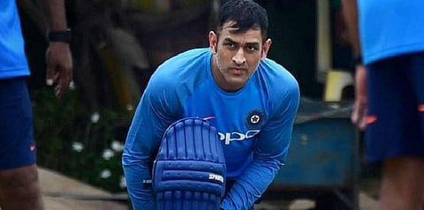 “பயிற்சிக்கு தாமதமாக வந்தால் 10 ஆயிரம் அபராதம்” - தோனி கட்டளை