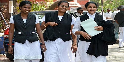 வழக்கறிஞர் ஆக விருப்பமா?