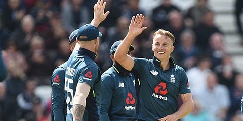 பாபர் சதம் வீண்: ஜேசன் ராய் விளாசலில் தொடரை வென்றது இங்கிலாந்து!