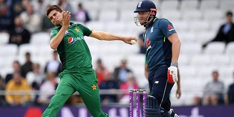 இங்கிலாந்து - பாகிஸ்தான் கடைசி ஒருநாள் போட்டி : ஆறுதல் வெற்றி பெறுமா பாக்..?