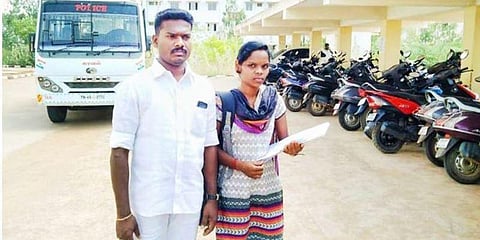 துப்பாக்கி உரிமம் கேட்டு காதல் தம்பதி மனு - ஆணவக்கொலை அச்சுறுத்தல்?