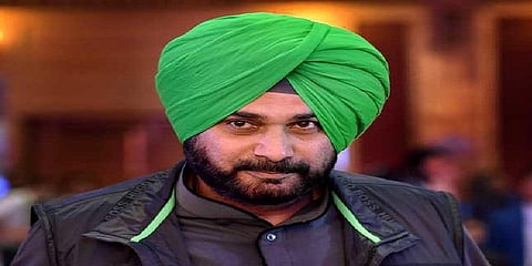 “அரசியலை விட்டு எப்போது விலகுவீர்கள்” - சித்துவை கிண்டலடிக்கும் நெட்டிசன்கள்