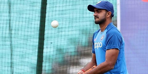 ஆல் ரவுண்டர் விஜய் சங்கர் காயம்: இன்றைய போட்டியில் ஆடுவாரா?