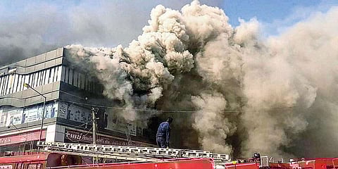 20 பேரை பலிகொண்ட சூரத் தீ விபத்து: பயிற்சி மைய உரிமையாளர் கைது