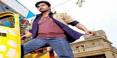 உழைப்பாளர்களுக்கு விருந்து அளித்து கவுரவித்த நடிகர் விஜய்