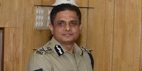 சாரதா நிதி நிறுவன ஊழல் வழக்கு : ராஜீவ் குமாருக்கு எதிராக லுக் அவுட் நோட்டீஸ்