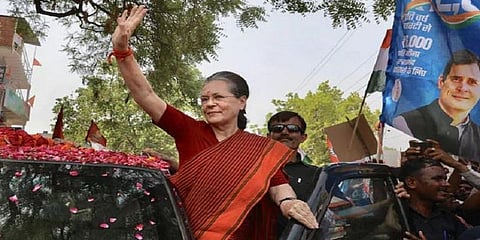 அனைத்தையும் தியாகம் செய்ய தயார்: சோனியா