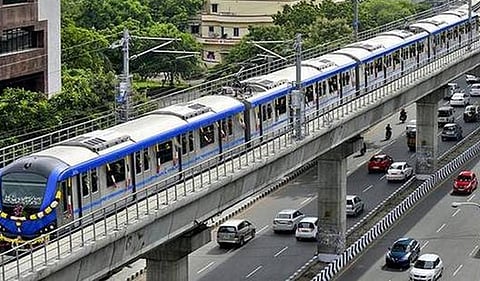 கடும் தண்ணீர் தட்டுப்பாடு எதிரொலி ! சென்னை மெட்ரோ ரயில்களில் ஏசி ஆஃப்