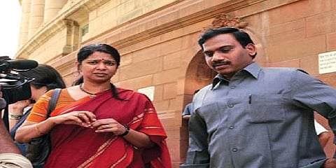 2ஜி அலைக்கற்றை வழக்கு: திமுக எம்பிக்கள் ராசா, கனிமொழிக்கு நோட்டீஸ்