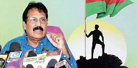 சாதி கேட்ட விவகாரம் : புதிய தமிழகம் கிருஷ்ணசாமி மீது புகார் மனு