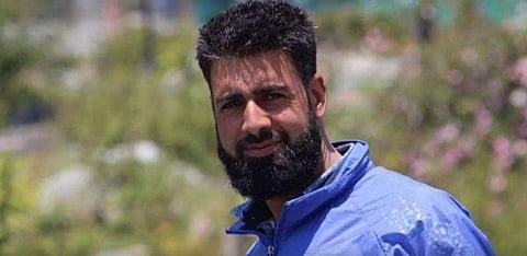 5 பயணிகளை காப்பாற்றிவிட்டு உயிர்விட்ட வழிகாட்டி: குவியும் பாராட்டு!