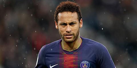 இளம் பெண் பாலியல் புகார்: கால்பந்துவீரர் நெய்மர் மறுப்பு