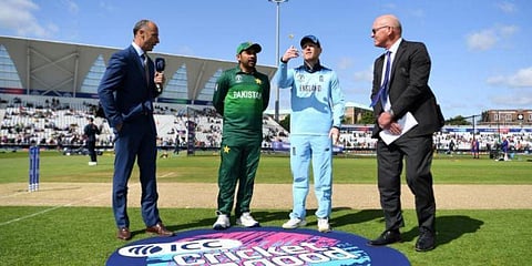 டாஸ் வென்றது இங்கிலாந்து : பாகிஸ்தான் முதல் பேட்டிங்