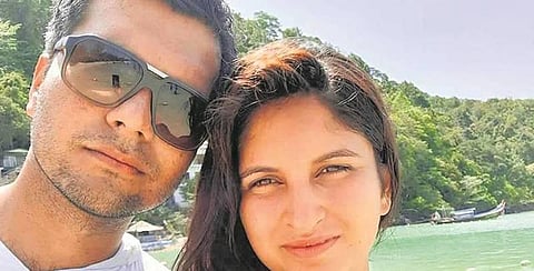 விமானம் மாயமானபோது கட்டுப்பாட்டு அறையில் பணியாற்றிய விமானியின் மனைவி!