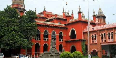 மெரினாவில் போராட்டம் - அரசுக்கு உயர்நீதிமன்றம் அறிவுறுத்தல்