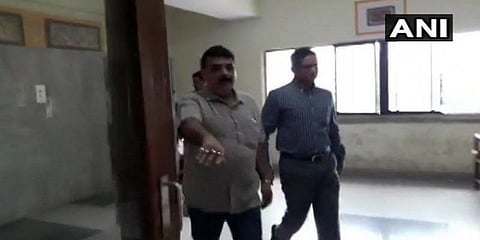 சாரதா நிதி நிறுவன மோசடி வழக்கு : ராஜீவ் குமார் சிபிஐ அலுவலகத்தில் ஆஜர்