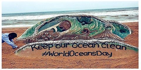 ஆக்சிஜனை அள்ளி தரும் கடலை காப்பாற்றுகிறோமா நாம்?