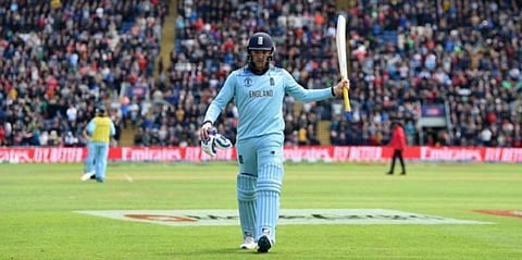 ராய் 153 ரன் விளாசல் - இங்கிலாந்து அணி 386 ரன் குவிப்பு