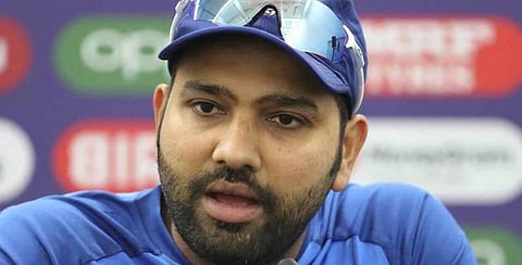 தோனி கையுறை சர்ச்சை: என்ன சொல்கிறார் ரோகித்?