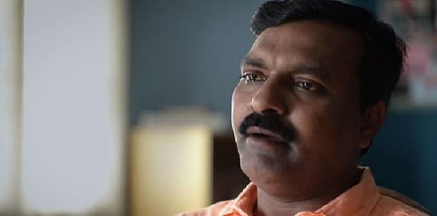 “அன்பால் ஆனது உலகம்”- ஹெச்.ஐ.வி பாதித்த குழந்தைகளை அரவணைக்கும் ‘அப்பா’..!