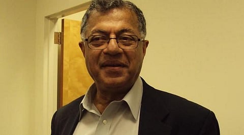 அச்சமின்றி போராடிய கிரிஷ் கர்னாட்டின் குரல் ஓய்வுப்பெற்றது ! சில தகவல்கள்