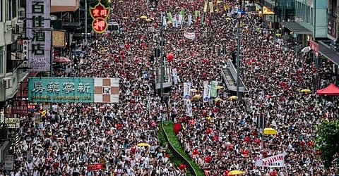 “குற்றவாளிகளை சீனாவிடம் ஒப்படைக்கும் சட்டத்திருத்தம்”- ஹாங்காங்கில் கலவரத்தில் முடிந்த பேரணி..!