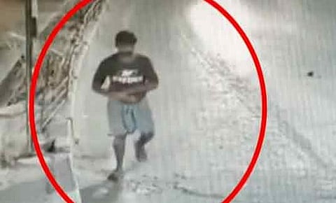 ஆண்களின் பிறப்புறுப்பை அறுத்த வழக்கு : ஒருவர் கைது