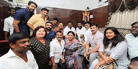 விஜயகாந்தை சந்தித்து ஆதரவு திரட்டிய சுவாமி சங்கரதாஸ் அணி