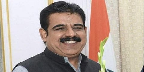 ரயில்களில் மசாஜ் நிலையமா? - பாஜக எம்.பி கடும் எதிர்ப்பு