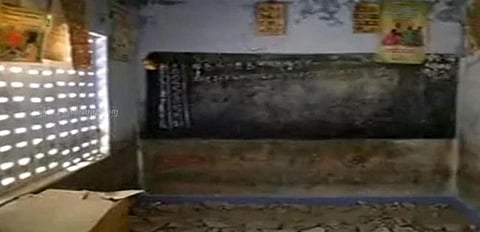 “தொடரும் தீண்டாமை கொடுமை”- குழந்தைகளை பள்ளிக்கு அனுப்பாத பெற்றோர்கள்..!