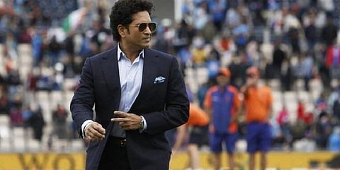 ஆஸ்திரேலிய பேட் தயாரிப்பு நிறுவனம் மீது சச்சின் வழக்கு