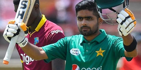 விராத் கோலி வீடியோவை பார்த்து பயிற்சி எடுக்கும் பாகிஸ்தான் வீரர்!